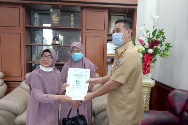 Hadiri Wisuda Santriwati IMMIM, Bupati Pangkep Yusran Minta Alumni Lanjutkan Pendidikan