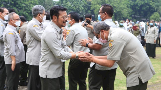 Mentan SYL saat bersilaturahmi dengan para jajaranya.