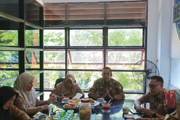 Camat Ramli Lallo Pimpin Langsung Rapat Koordinasi Pertama Pasca Lebaran, Ini yang Disampaikan