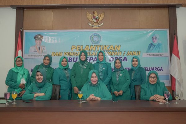 Pelantikan Ketua TP PKK Desa Se Kabupaten Luwu, Hayarna Basmin Minta Perkuat Sinergitas Berantas Stunting