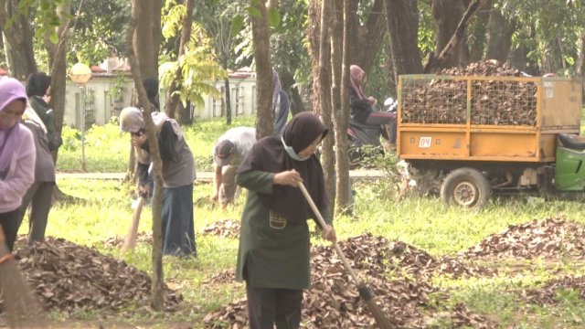 Wujudkan Pangkep Sehat, Pemkab Galakkan Program Jumat Bersih, Libatkan Seluruh OPD