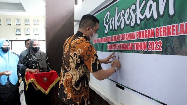 Sekda Takalar Hasbi.