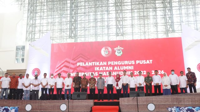 Amran Sulaiman Jabat Ketua IKA Unhas.