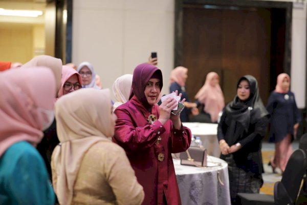 Peringatan Hari Kartini, TP PKK Kota Makassar Hadirkan Rena Basuki