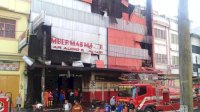 Ruko di Jalan Sulawesi Terbakar, 22 Mobil Dikerahkan Damkar Makassar