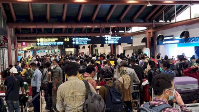Bandara Soekarno Hatta Membludak.(F-INT)