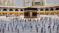 Catat, Saudi Setop Umrah di Awal Bulan Depan