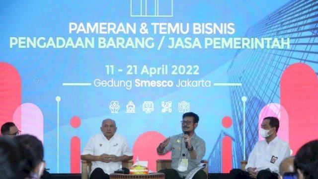 SYL Bersama Tenten Masduki Tinjau Alsintan Produk Dalam Negeri.