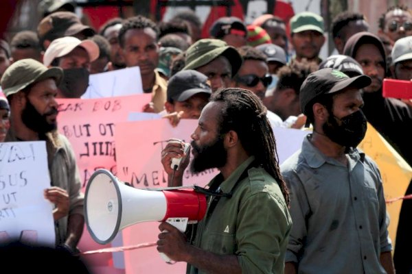Berpotensi Timbulkan Kericuhan, Polisi Bubarkan – Tangkap 7 Aktor Demo Tolak DOB Papua