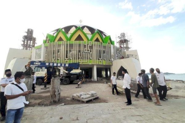 Jatuh dari Lantai 2, Pekerja Bangunan Masjid Terapung BJ Habibie Tewas