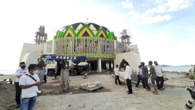 Pembangunan Masjid terapung BJ Habibie di Parepare.(F-INT)