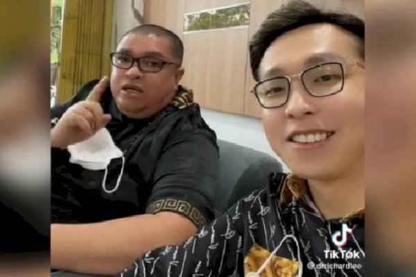 Razman Nasution Ngamuk &#8211; Teriak di Pengadilan, Richard Lee : Kayak Badut ya, Lucu