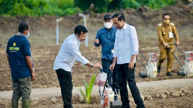 Mentan Syahrul Yasin Limpo saat bersama Presiden Jokowi.