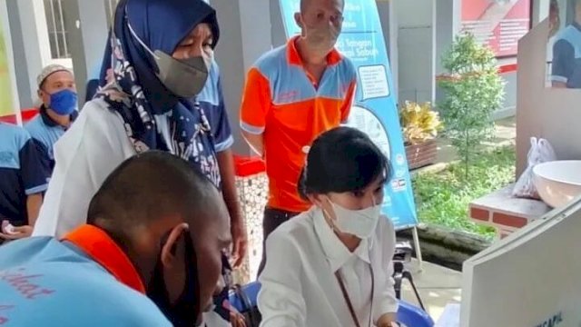 Disdukcapil Makassar Beri Pendampingan Pelayanan Vaksin Warga Binaan Lapas Narkoba Bolangi