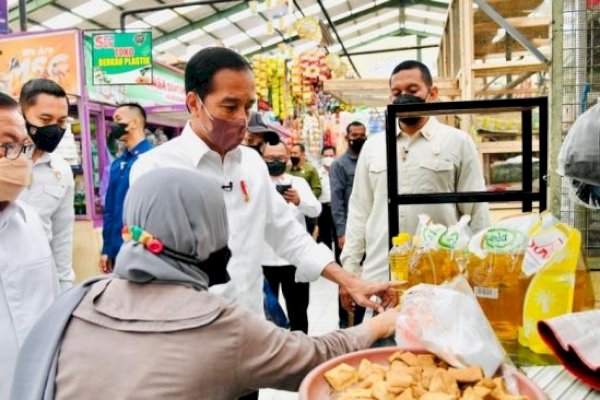 Jokowi Digugat ke PTUN Gegara Minyak Goreng, Stafsus: Silakan Saja