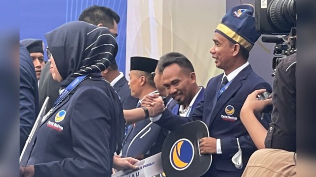 Dukungan Bappilu DPP NasDem ke Sulsel Lewat Bantuan Mobil, Rudianto Lallo: Makin Spirit Menangkan Pemilu 2024!