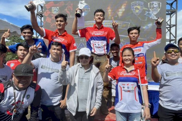 Pembalap RMS Racing Team Borong Juara di Kejurnas Grasstrack Region 5 Sulawesi Putaran 2