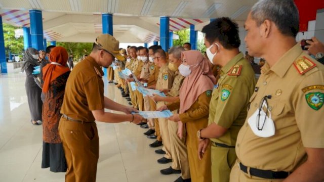 Ribuan Pegawai Non ASN di Maros Terima BPJS Ketenagakerjaan