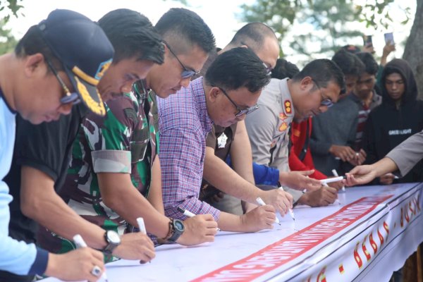 Tingkatkan Ekonomi Masyarakat, 1.300 Bibit Kelapa Ditanam di Gantarangkeke