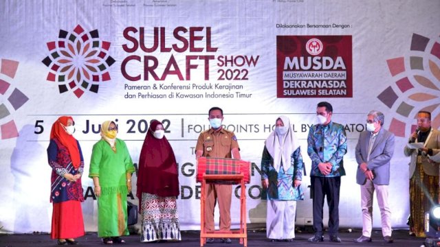 Dorong Penggunaan Produk Dalam Negeri, Gubernur Andi Sudirman : Masyarakat Bisa Berdaulat di Wilayah Sendiri