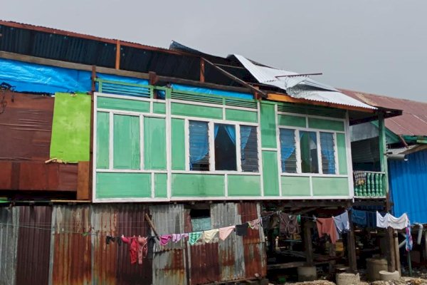 27 Unit Rumah Rusak Akibat Angin Puting Beliung di Bone