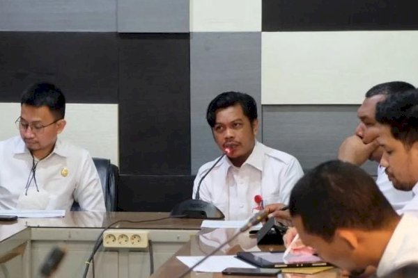 Rapat Koordinasi Pejabat Struktural, Kepala Bapenda Makassar Firman Pagarra: Ayo Capai Target PAD Rp2 T