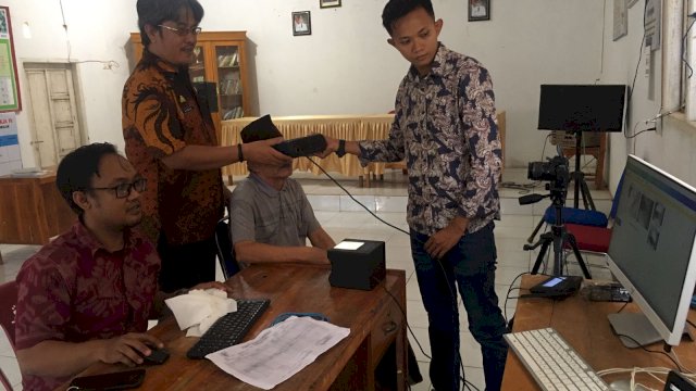 Tim Jemput bola Dukcapil Lakukan Perekaman di SLB se-Kabupaten Takalar