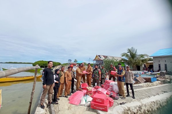 Puting Beliung Mengganas di Tanakeke, Tim Gabungan Pemkab Takalar Diterjunkan
