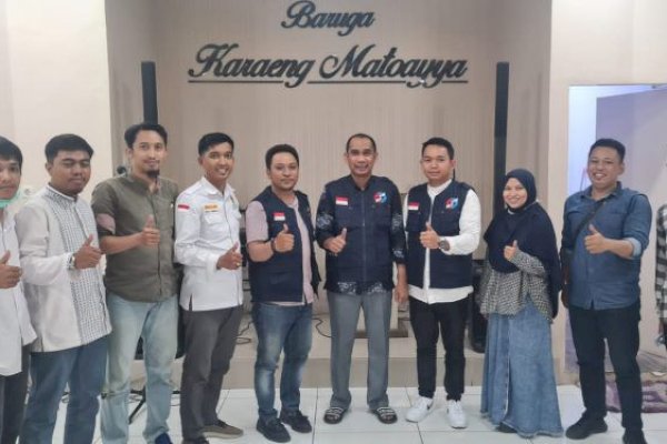 Relawan Milenial Makassar Datangi Rujab Ketua DPRD, Ajak Rudianto Lallo Jadi Pembina