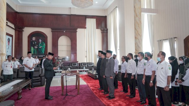 Lantik Pejabat Tinggi Pratama, Bupati Luwu Basmin Mattayang: Ini Bentuk Penyegaran Organisasi