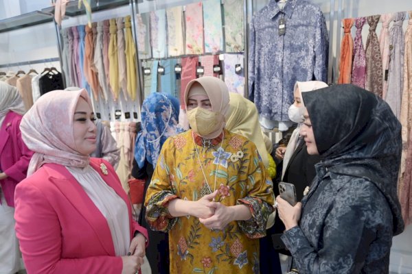 Indira Jusuf Ismail Hadiri Grand Opening Donna Prive Terbaru, Mari Bersama Bangkitkan Ekonomi