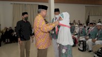 Setelah 2 Tahun Tertunda Akibat Covid-19, Bupati Luwu Basmin Mattayang Lepas 124 JCH