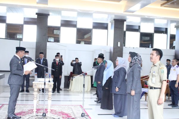 Lantik pejabat, Bupati Takalar Syamsari : Didik Honorer agar Memiliki Skill
