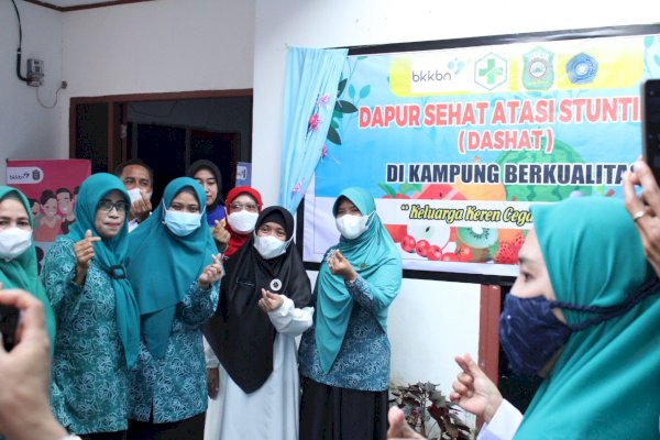 Cegah Stunting, Ketua TP PKK Takalar Irma Andryani Launching Dashat di Kampung Berkualitas