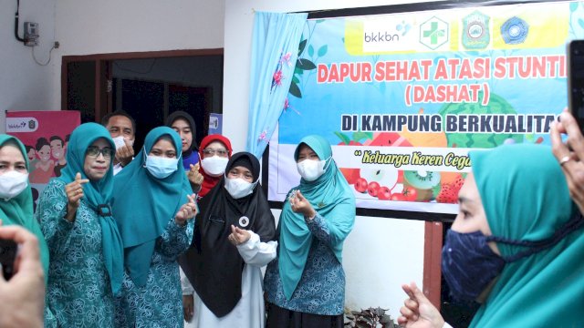 Cegah Stunting, Ketua TP PKK Takalar Irma Andryani Launching Dashat di Kampung Berkualitas