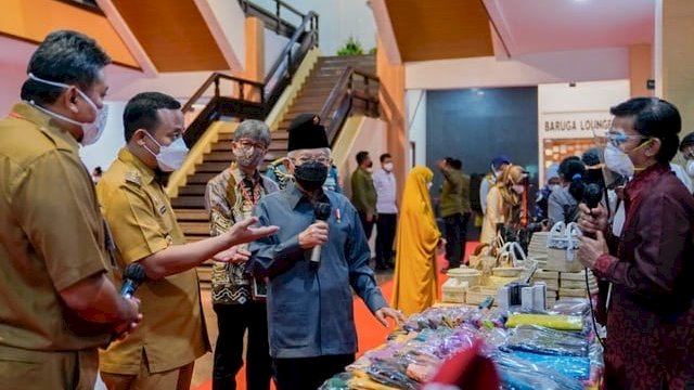Dorong Pemberdayaan Ekonomi, Gubernur Sulsel Fasilitasi 150 UMKM Sertifikasi Halal Gratis
