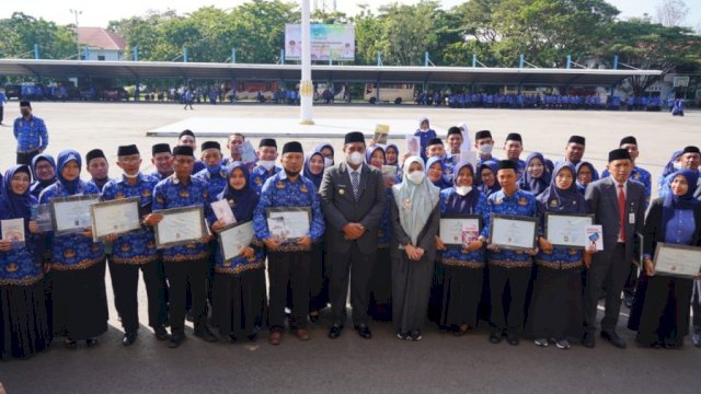 Pemkab Maros launching Guru Menulis Buku