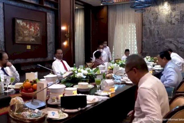 Sebelum Reshuffle Kabinet, Jokowi Santap Siang Bersama Ketum Parpol di Istana Merdeka