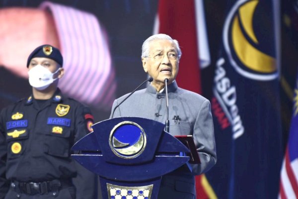 Membedah Karakter Kepemimpinan Nasional Bersama Tun Mahathir Mohamad