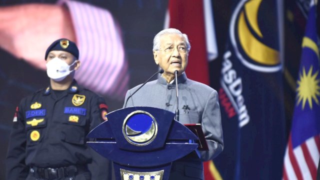 Membedah Karakter Kepemimpinan Nasional Bersama Tun Mahathir Mohamad.(F-IST)