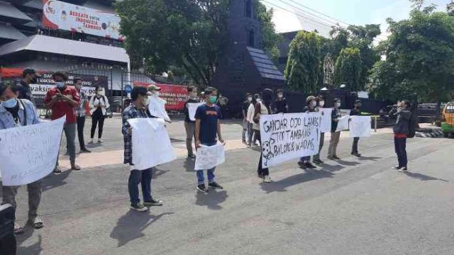 Aksi Warga Desa Wadas di depan kantor Gubernur Jateng.(F-INT)