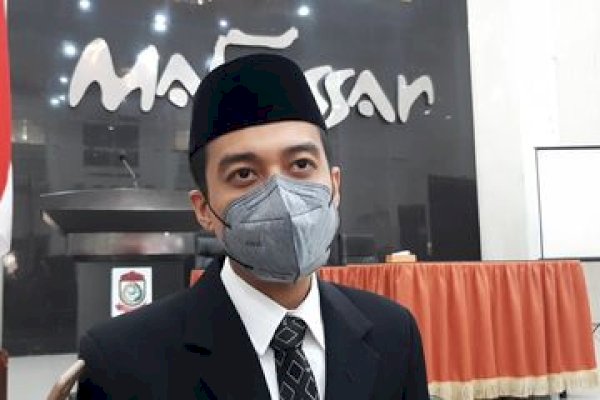 Kadisdukcapil Makassar M Hatim Beri Penjelasan Soal Pelayanan KIA