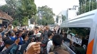 Jenazah Anak Ridwan Kamil Dimakamkan, Warga Sampaikan Duka: Selamat Jalan Eril