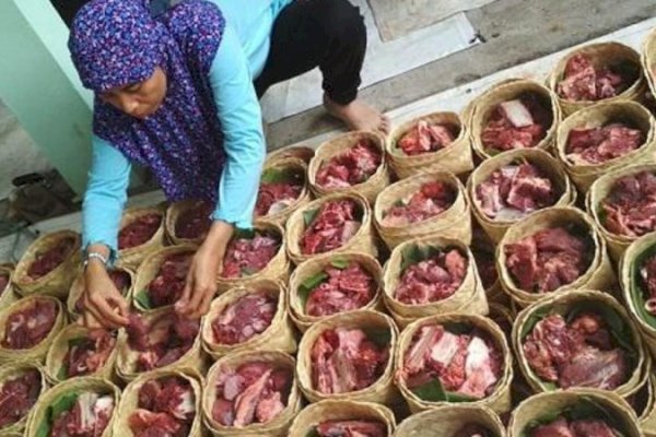 Di Maros, Penyaluran Daging Kurban Dilarang Pakai Kantong Plastik