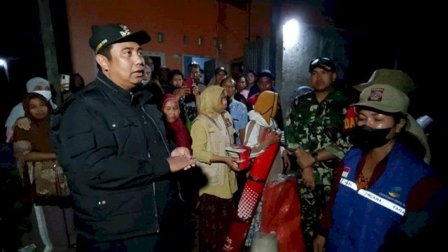 Bupati Maros HAS Chaidir Syam Tinjau Lokasi Terdampak Bencana Alam Angin Puting Beliung