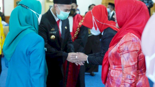 Indriani Dilantik jadi Wakil Ketua DPRD Pangkep, Bupati Yusran: Selamat Menjalankan Amanah!