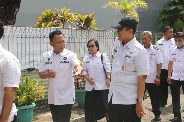 Bekunjung di Tallo, Camat Alamsyah Dampingi Asisten III dan Kadis Ketapang Makassar Tinjau Lorong Wisata