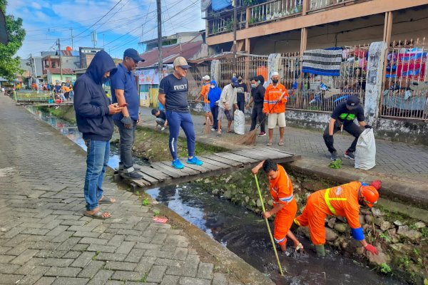 Weekend, Camat Ari Fadli Manfaatkan untuk Sabtu Bersih-Silaturahmi dengan Warga Mamajang