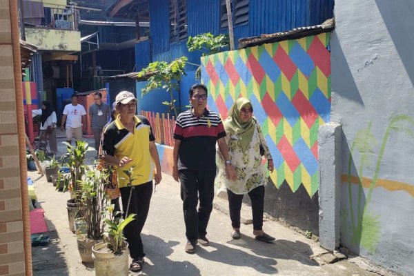 Libur Kantor, Camat Makassar Akbar Tinjau Pembenahan Lorong Wisata Bara-baraya