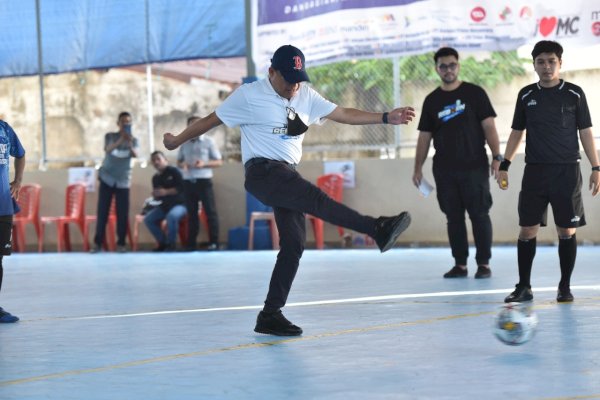 Dirut Beni Iskandar Resmi Buka Turnamen Futsal Jelang HUT ke-98 PDAM